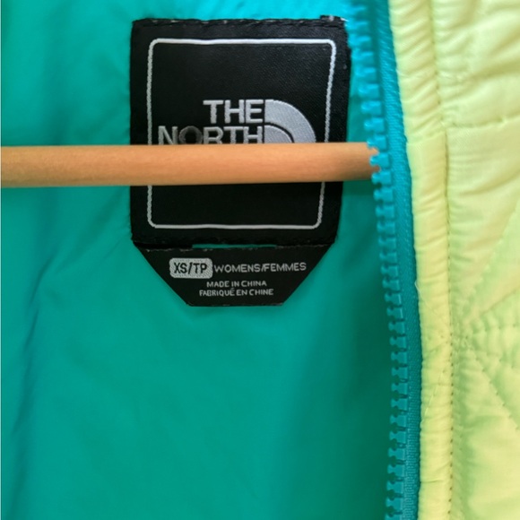 Women’s The North Face quilted jacket, Size XS - Picture 4 of 4